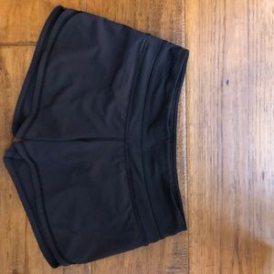 Lululemon 3” lined short - size 4